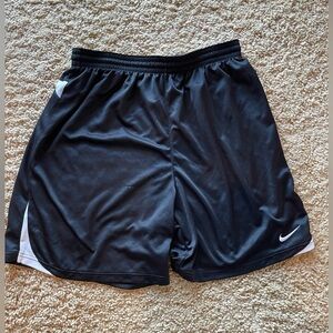 Nike Dri-fit Shorts - Large